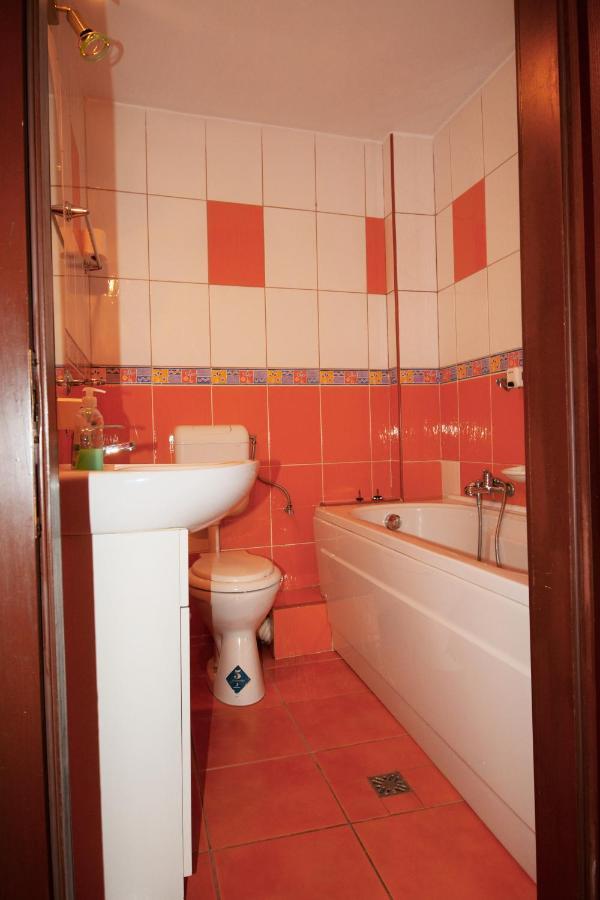 Select Hotel Bistrita  Bagian luar foto
