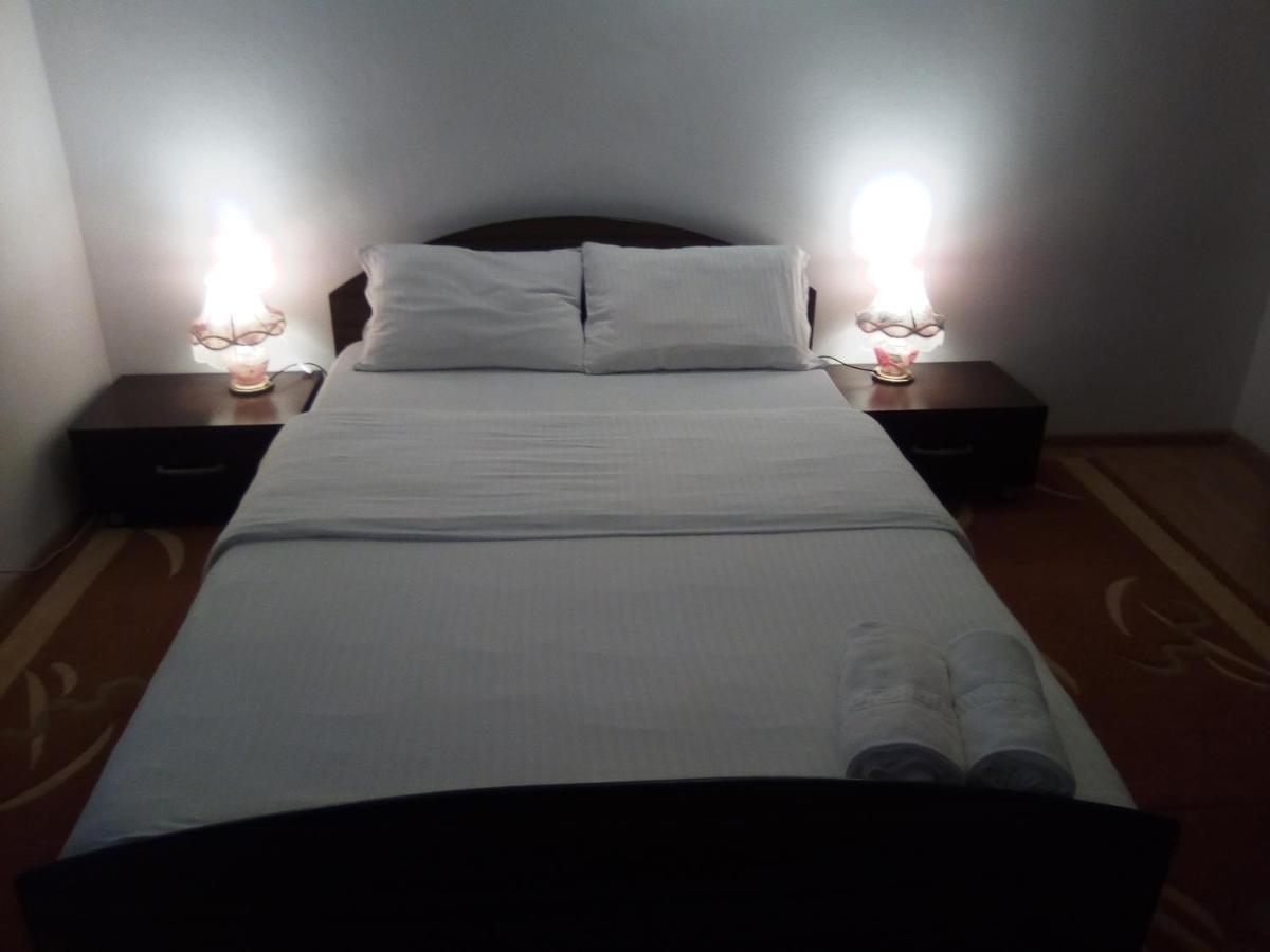 Select Hotel Bistrita  Bagian luar foto